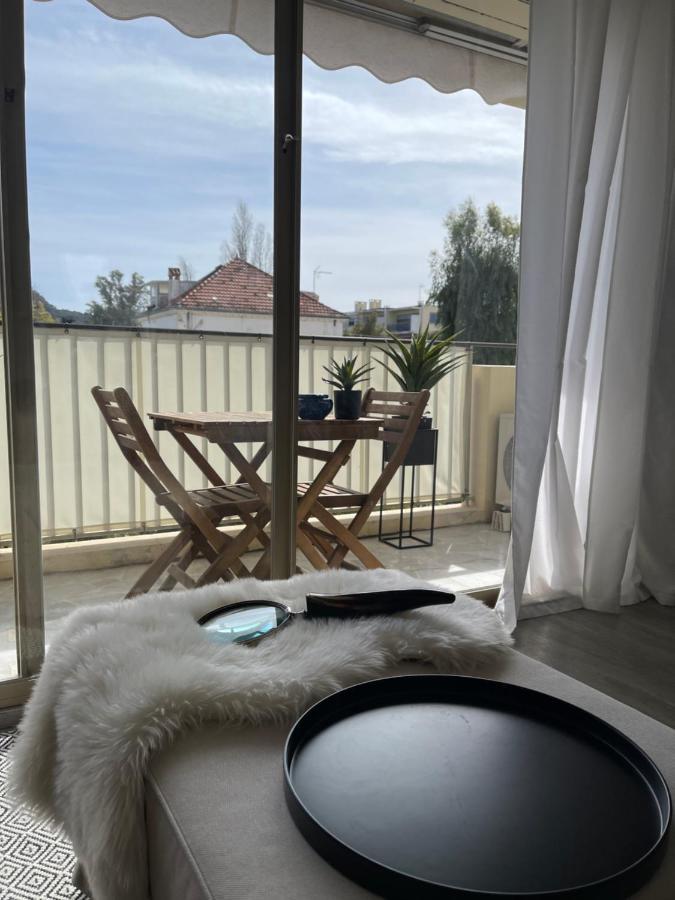Cozy Studio On The Beach Антиб Екстериор снимка
